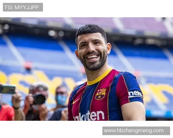 足球球星穿背心时尚大揭秘:领略运动与潮流的完美融合